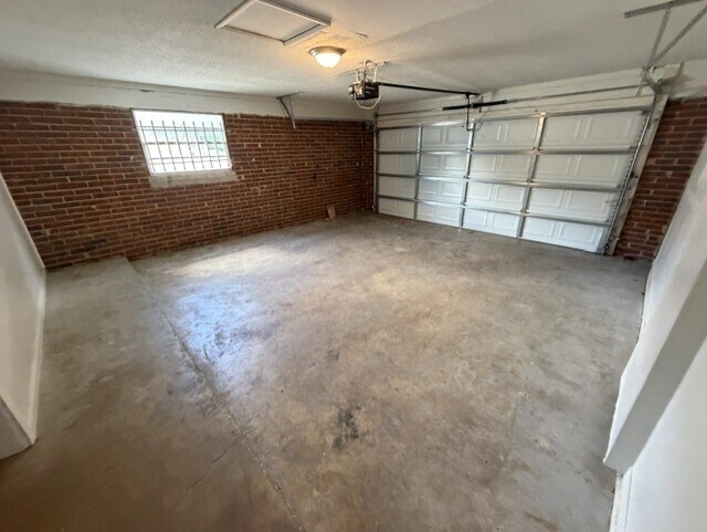 Building Photo - 3850 University Club Blvd