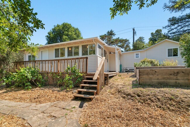 Building Photo - Sunny and Charming Boulder Creek Retreat - Modern Living on a Shared Property