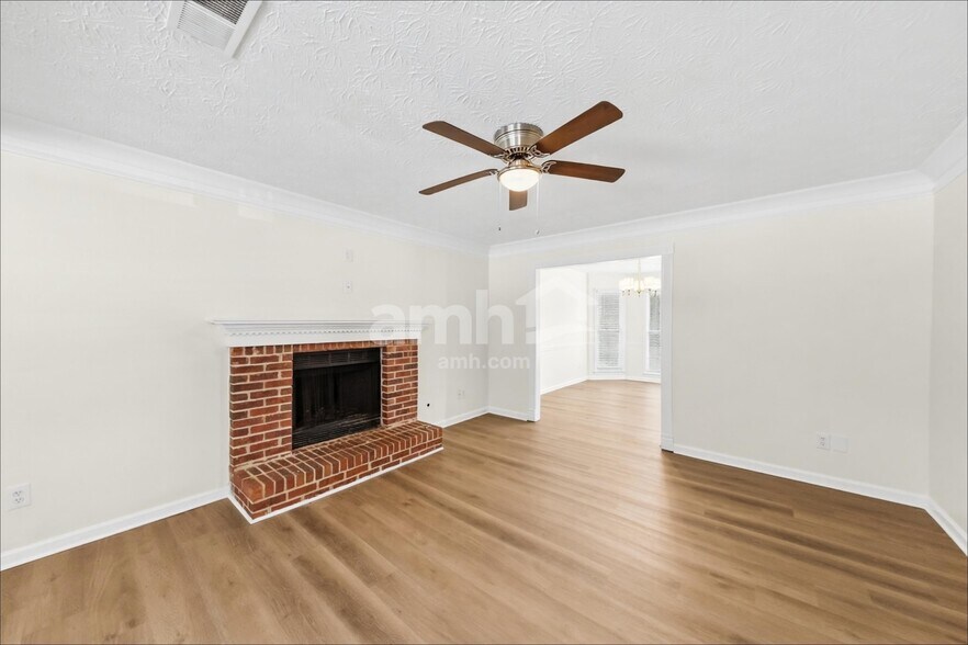 Building Photo - 999 Merrimac Way