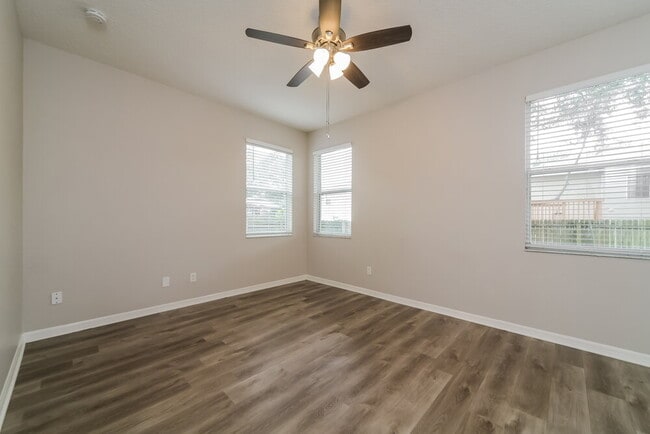 Building Photo - 439 Vicks Landing Dr