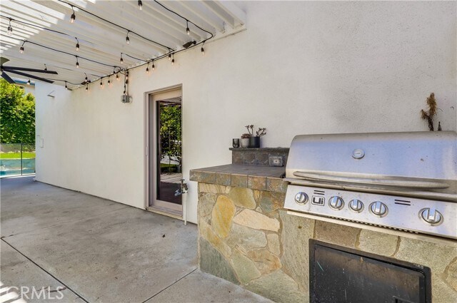 Building Photo - 5528 Voletta Pl