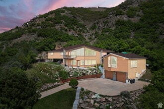 Building Photo - 2456 Bonneville Terrace Dr