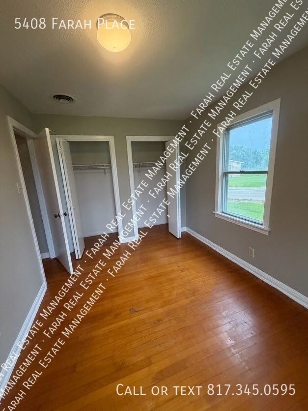 Building Photo - 5408 Farah Pl