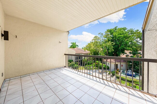 Building Photo - 800 Hudson Ave