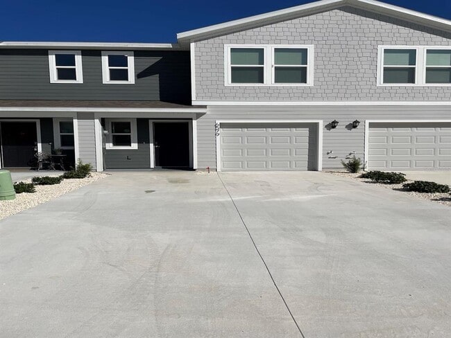 Building Photo - 6579 SW 81st Lp