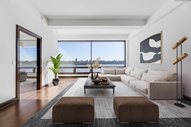 Building Photo - 9 Somerset Ln