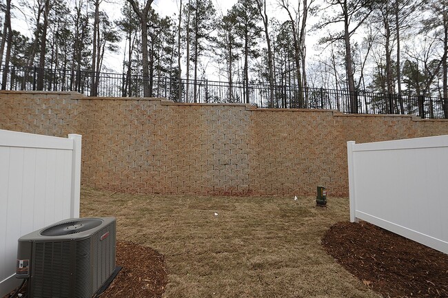 Building Photo - Immaculate End Unit Townhome in Research Triangle Park