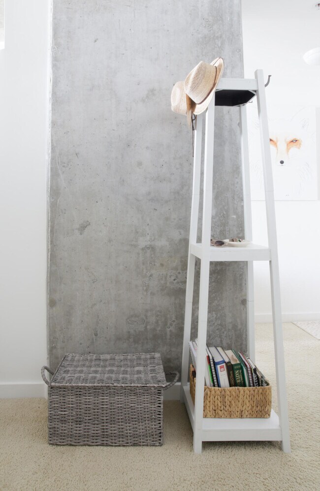 Building Photo - 300 S Australian Ave