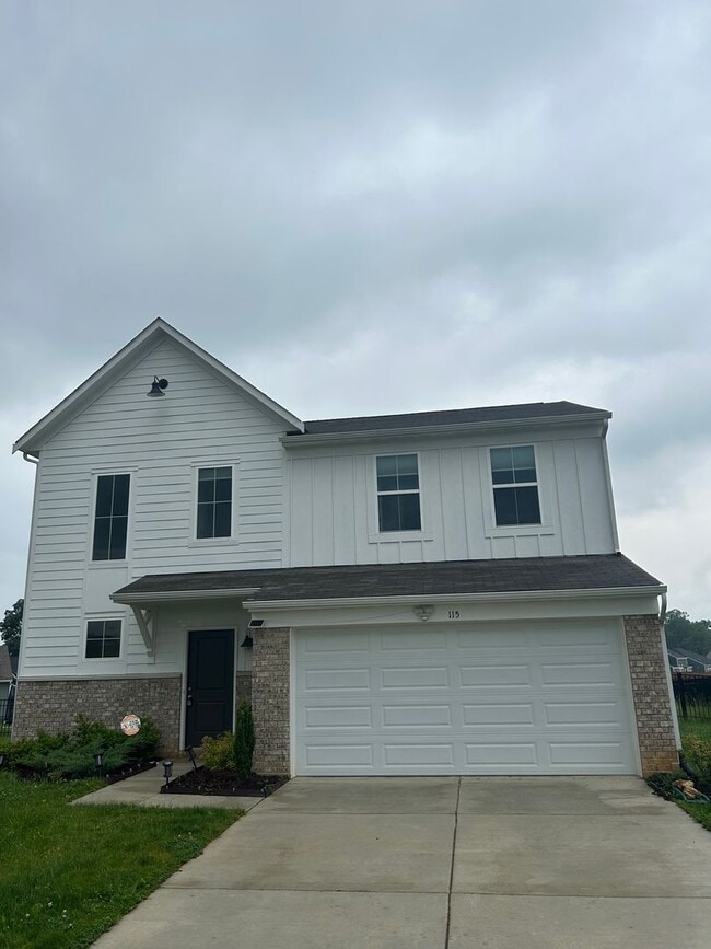 Primary Photo - Must See New Construction In Mount Washing...
