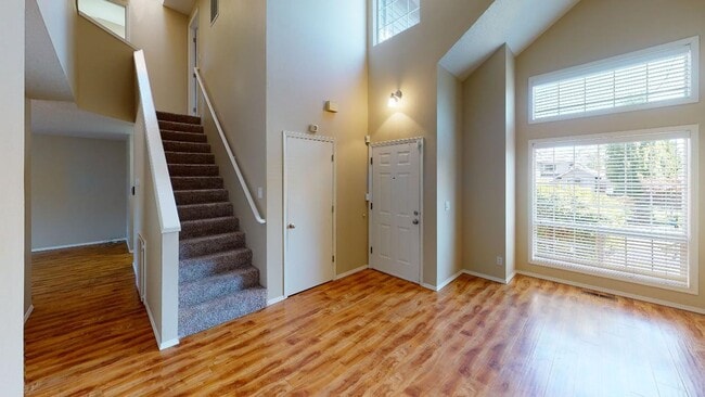 Building Photo - Tigard, Morning Hill - Summer Lake Neighborhood, Pet Friendly