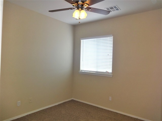 Building Photo - 6612 W Shaw Butte Dr