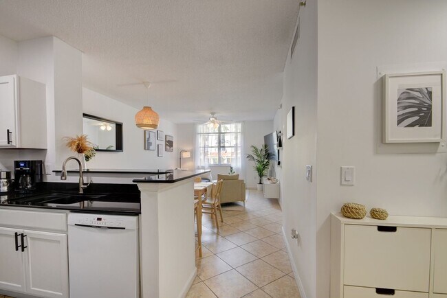 Primary Photo - 780 S Sapodilla Ave