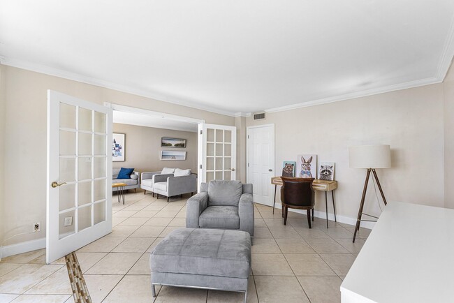 Building Photo - 1600 S Ocean Dr