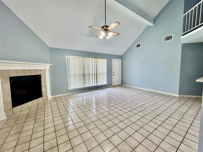 Building Photo - 2111 Landcircle Ct