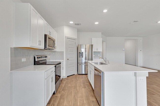Building Photo - 120 Krause Spgs Dr
