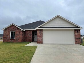 Building Photo - Comfortable 3/2 in Rural Neighborhood