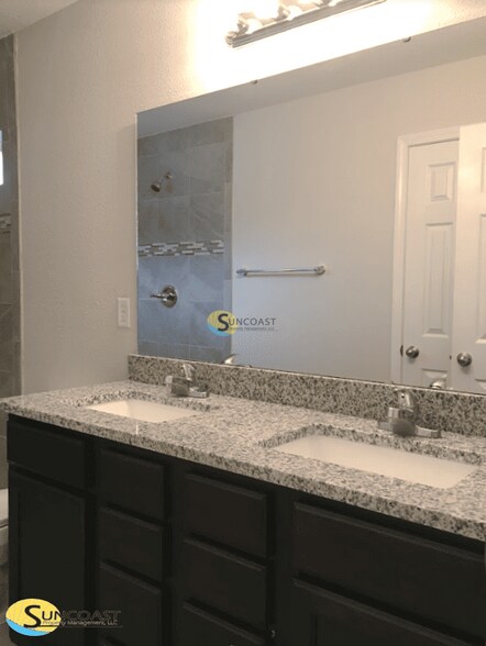 Building Photo - 8777 Kaye Ln