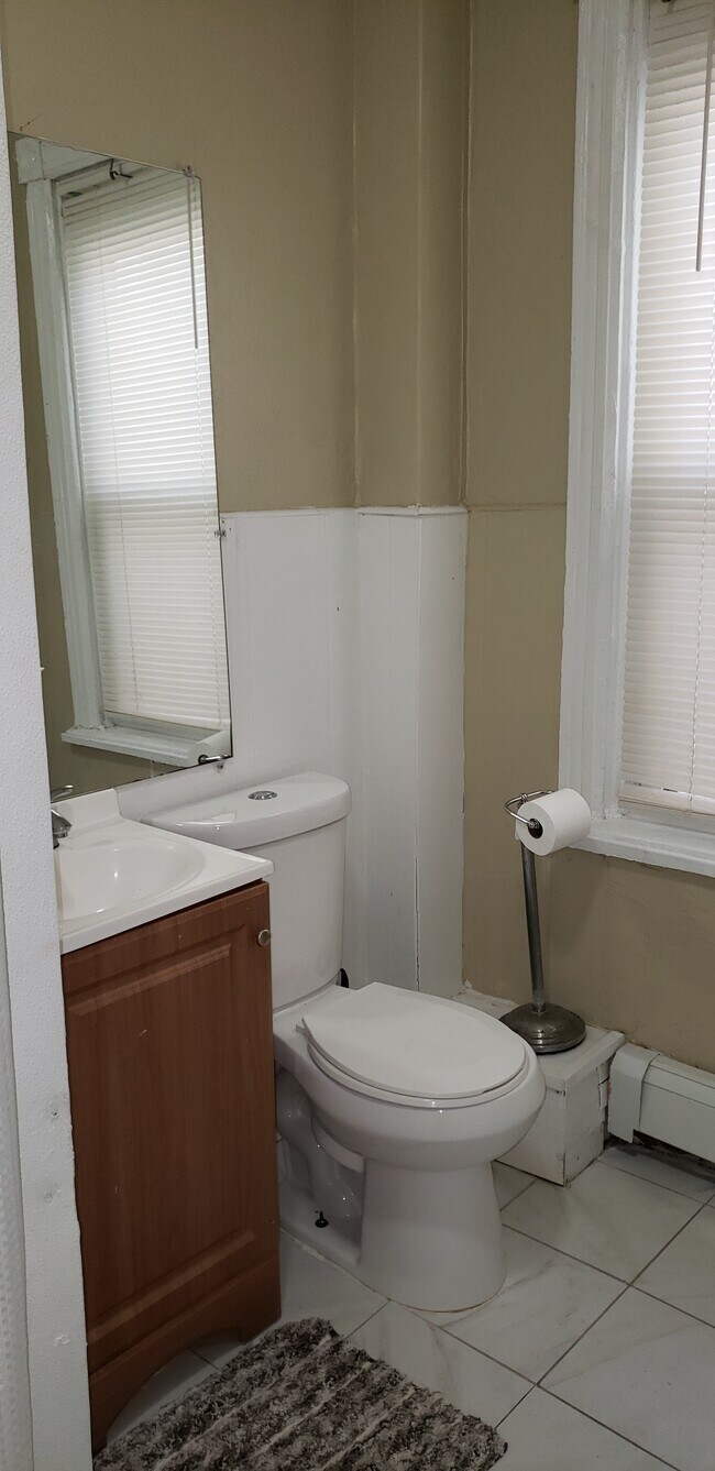 Building Photo - 26 S Georgia Ave