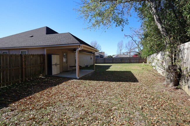 Building Photo - 3844 Coventry Dr