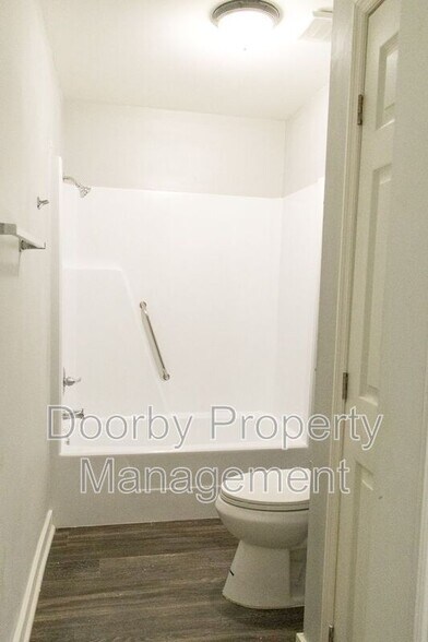 Building Photo - 22 S Germantown Rd