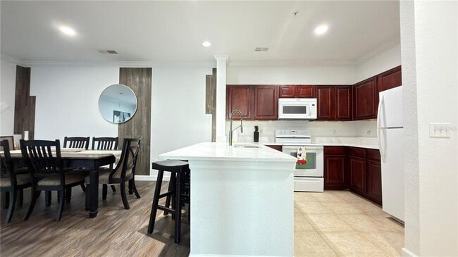 Building Photo - 1301 Tuscan Terrace
