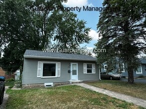 Building Photo - St Louis Park Single Family Home, 2 Baths, Office, Newly Finished Hardwood Floors