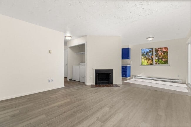 Building Photo - 2 bedroom, 1 bath near Mt. Tabor in SE Por...