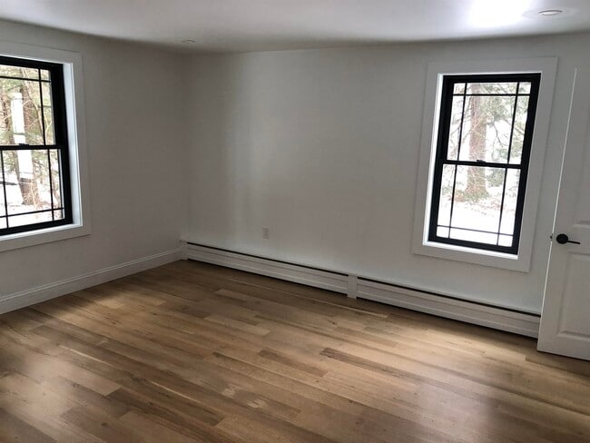 Building Photo - 77 Sewalls Falls Rd