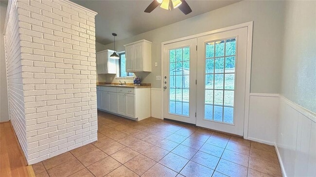 Building Photo - 5213 Halmark Dr