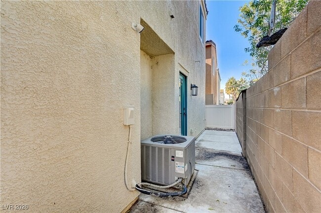 Building Photo - 7696 W Trails Park Pl