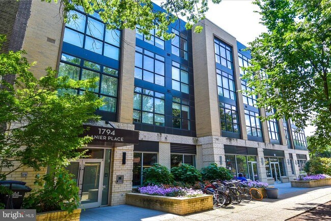 Building Photo - 1794 Lanier Pl NW
