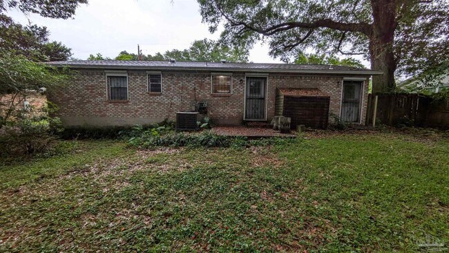 Building Photo - 5761 Scotland Rd