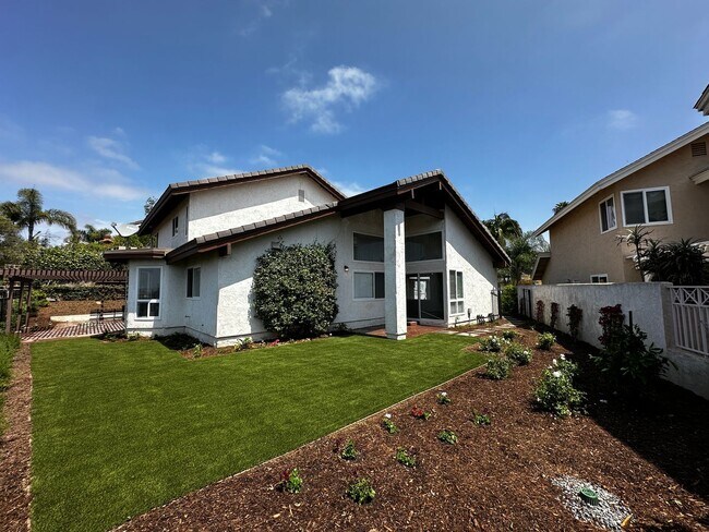 Building Photo - Spacious Home in La Costa with Nice View!!