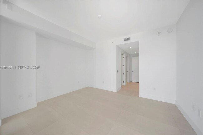 Building Photo - 153 N Seabreeze Blvd