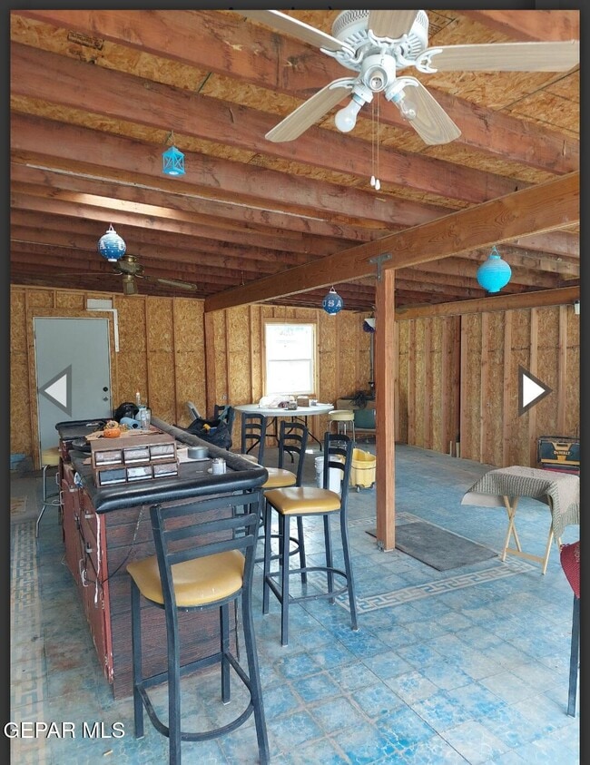 Building Photo - 301 Rose Ln