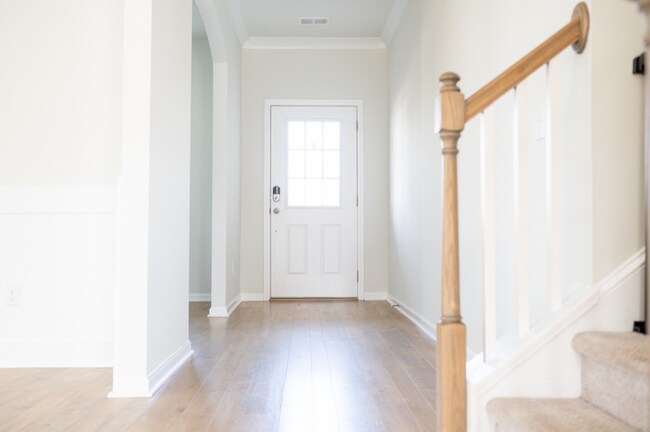 Building Photo - 216 Chaste Tree Cir