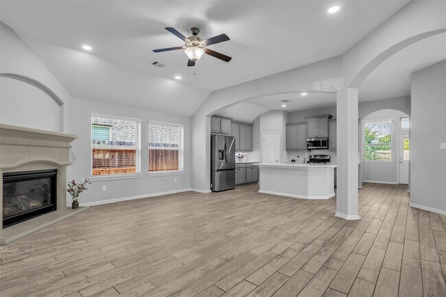 Building Photo - 16838 Ellicott Rock Dr