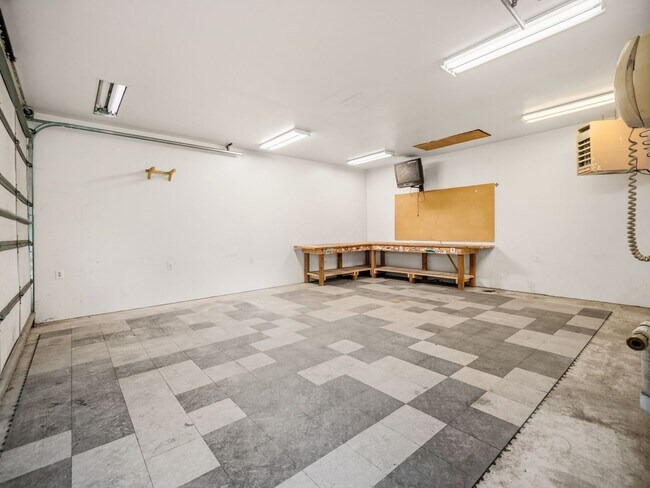 Building Photo - 5315 W Conestoga Ave