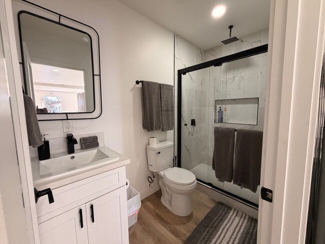 Building Photo - 1830-36 Newton Ave