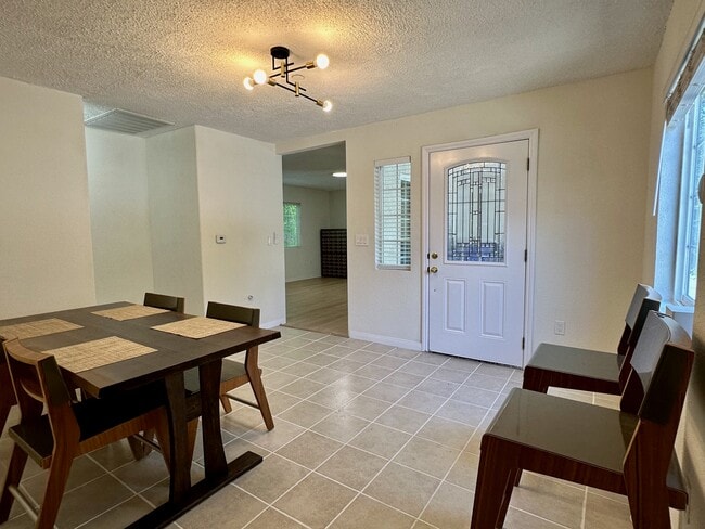 Building Photo - 7755 Mango Ave