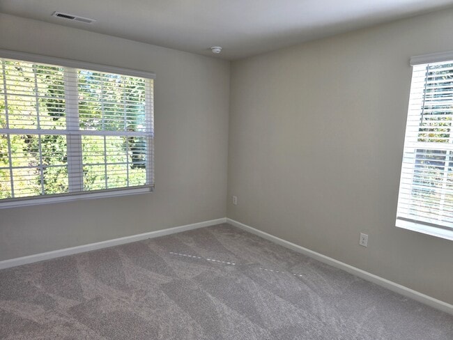 Building Photo - 1806 Autumn Mist Dr