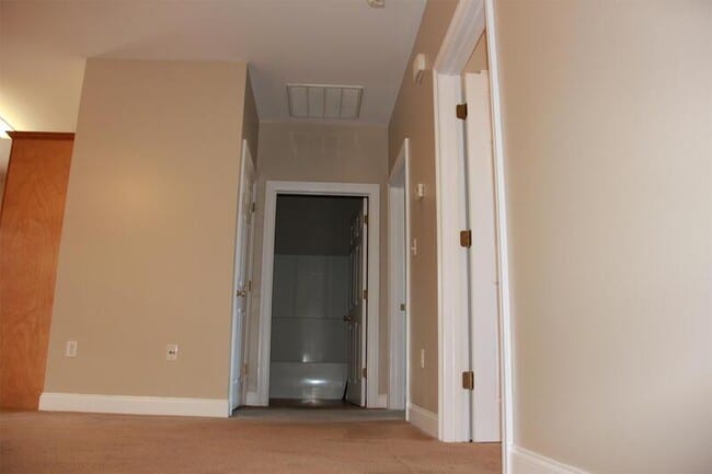 Building Photo - 42470 Barry Ct