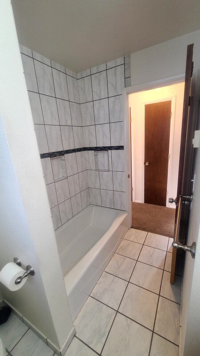 Building Photo - 945 Buchanan Ave