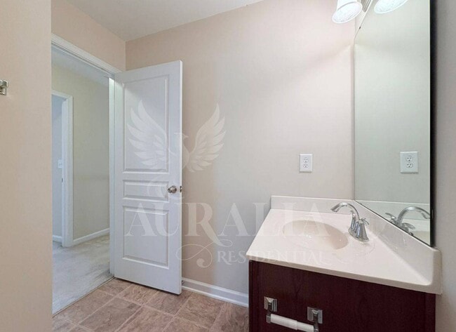 Building Photo - 705 Keystone Park Dr