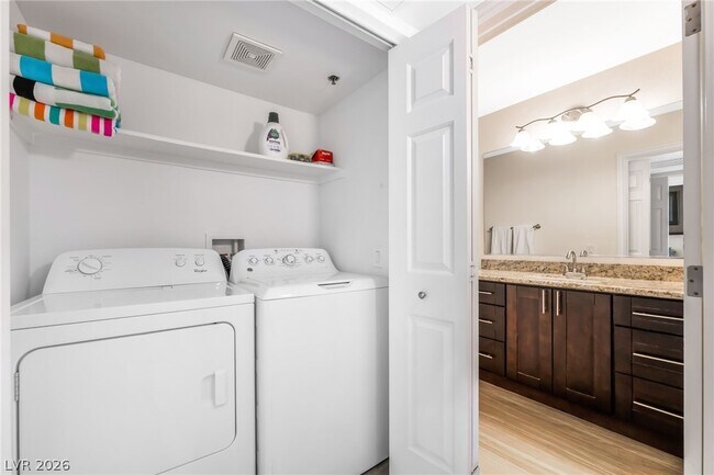 Building Photo - 4200 S Valley View Blvd