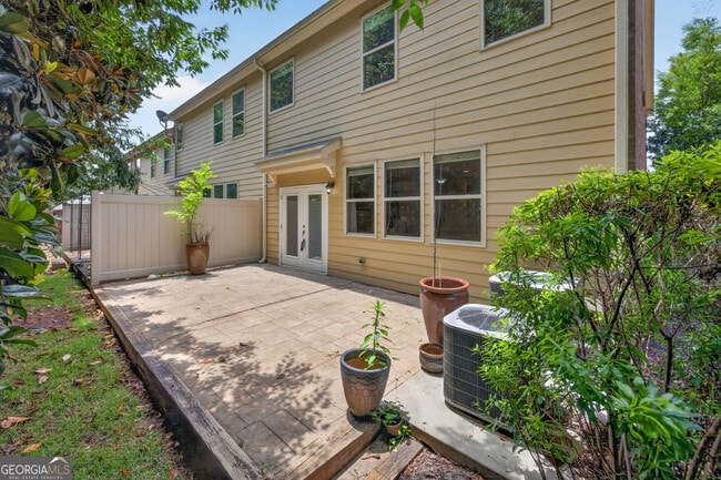 Building Photo - 1572 Lenox Overlook Rd