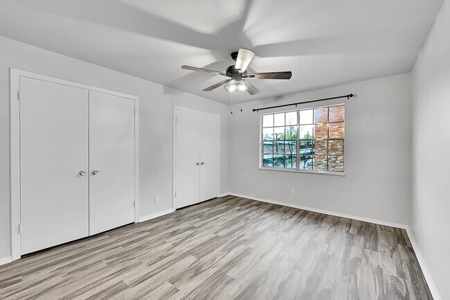 Building Photo - 2902 Airport Rd