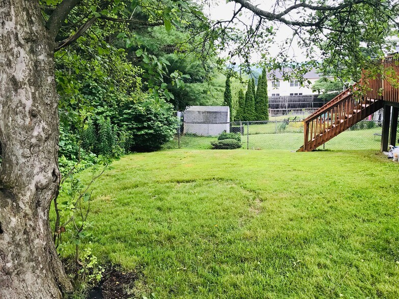 Building Photo - 2614 Magnolia St