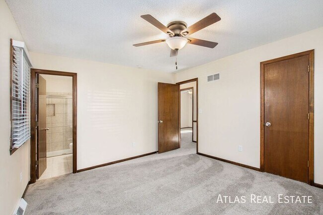 Building Photo - 7016 NW Blair Rd