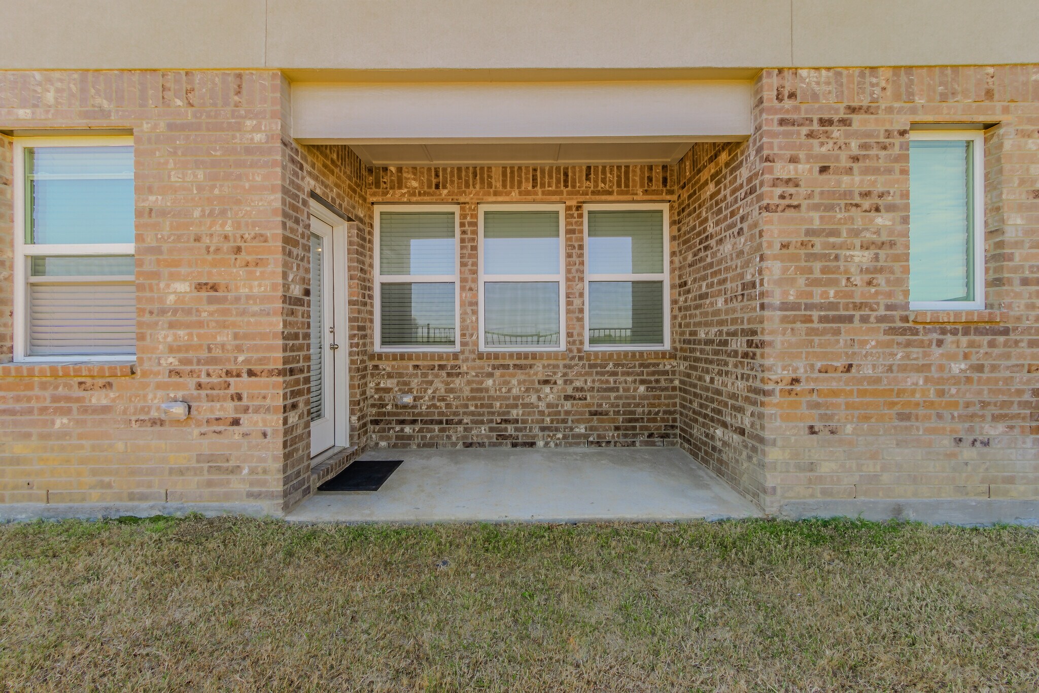 Building Photo - 2068 Buffalo Hill Dr